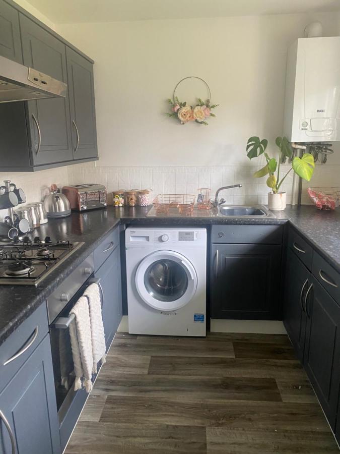 Inverness City Apartments - Modern & Bright Apartment Close To Raigmore Hospital & Shops Inshes Екстериор снимка