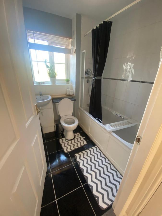 Inverness City Apartments - Modern & Bright Apartment Close To Raigmore Hospital & Shops Inshes Екстериор снимка