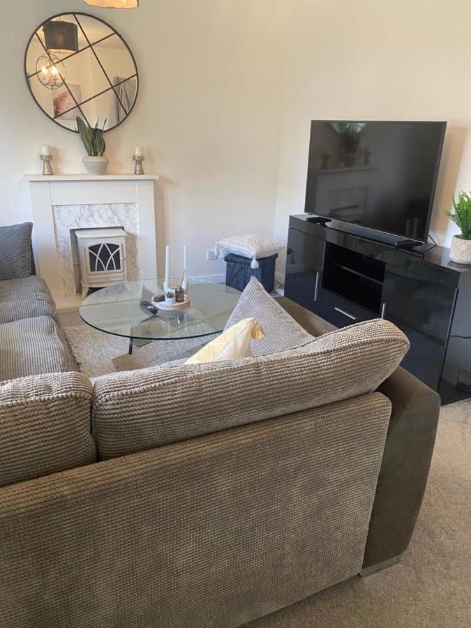 Inverness City Apartments - Modern & Bright Apartment Close To Raigmore Hospital & Shops Inshes Екстериор снимка